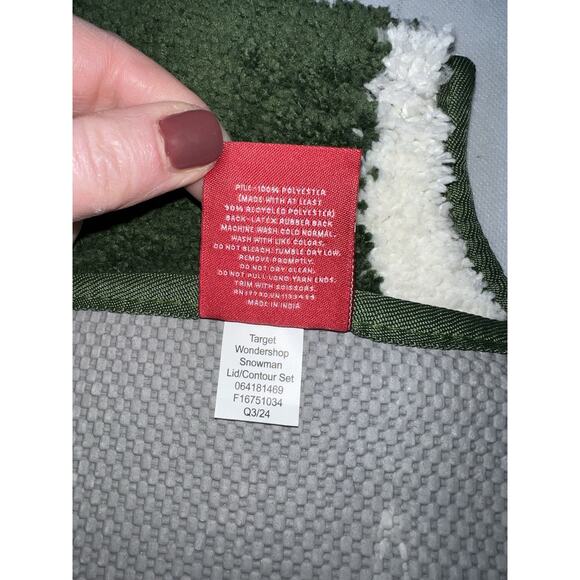 Target Wondershop Snow Man Bathroom Rug Set Contour Toilet Rug & Lid Cover Green - Picture 3 of 8
